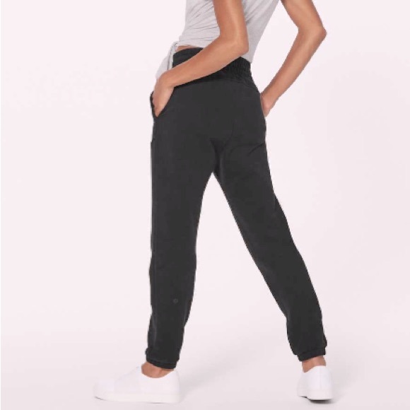 Lululemon Warm For Winter Jogger 10 - Picture 2 of 9